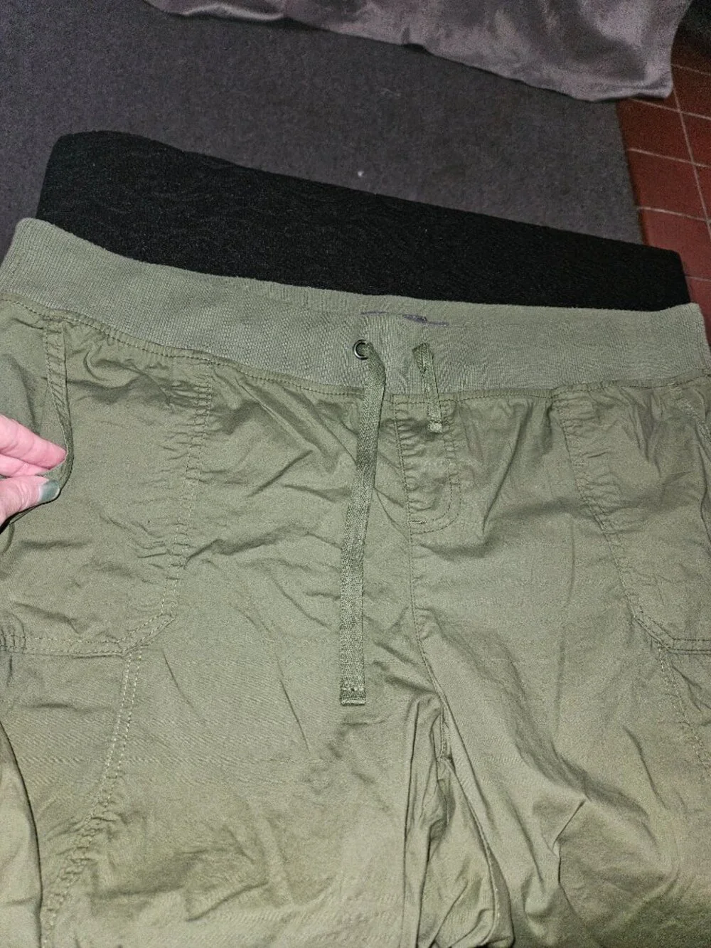 Torrid Olive Pull-On Convertible Poplin Crop Pant (3X)